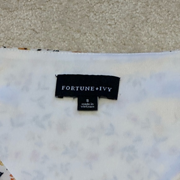 Flowery Dress Never Worn! - Picture 4 of 7